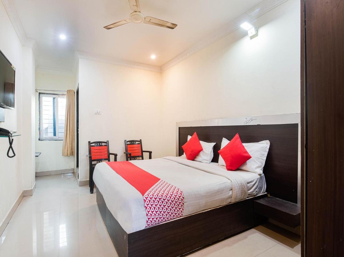 Oyo 74206 Ssr Residency Hotel Visakhapatnam Eksteriør billede