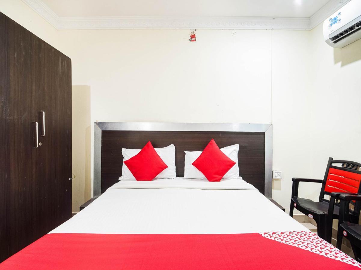 Oyo 74206 Ssr Residency Hotel Visakhapatnam Eksteriør billede